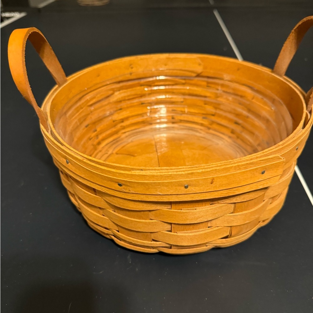 Vintage 1994 longaberger  basket handwoven